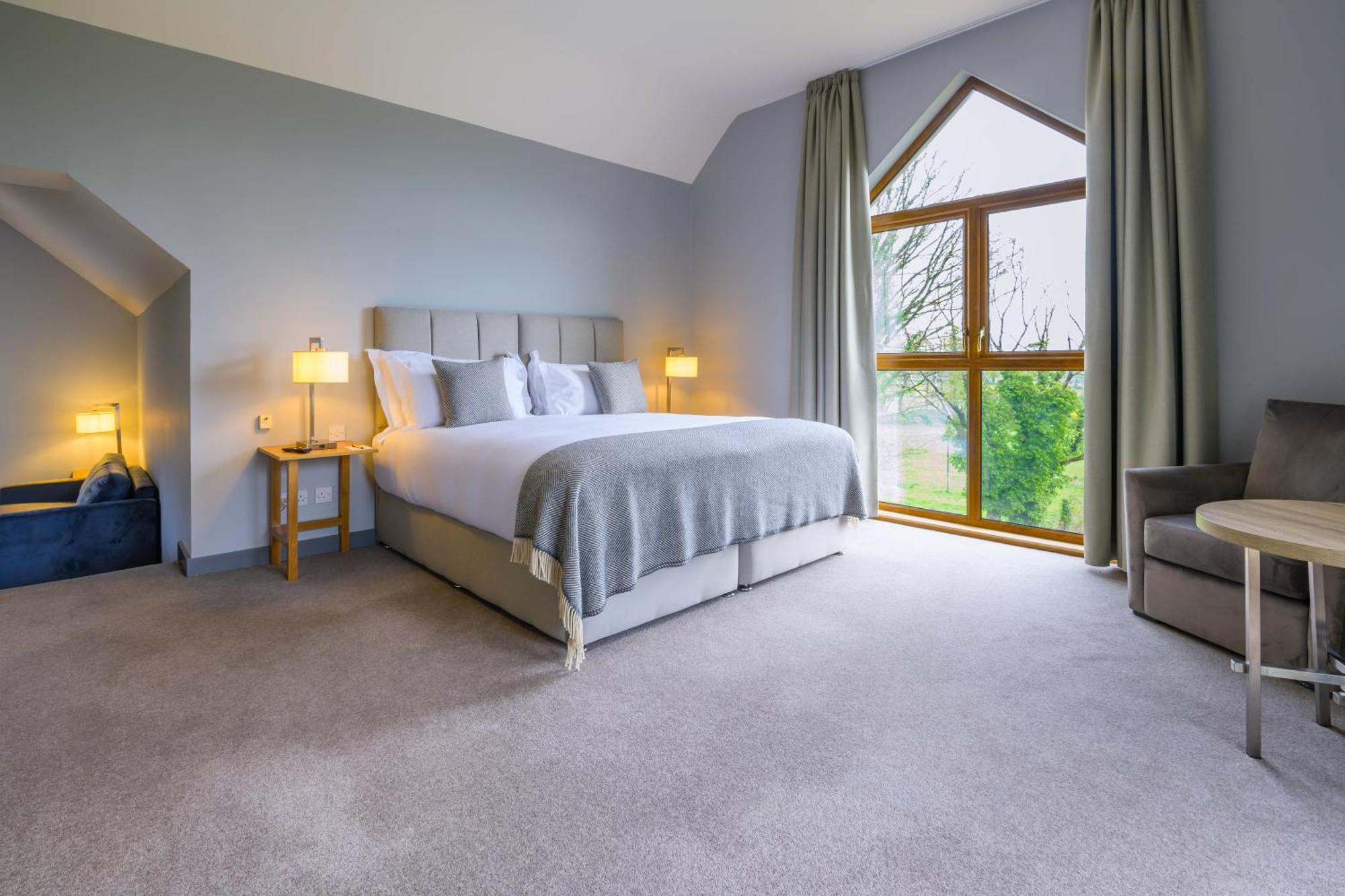 Killeavy Castle Estate Hotel Meigh Екстериор снимка