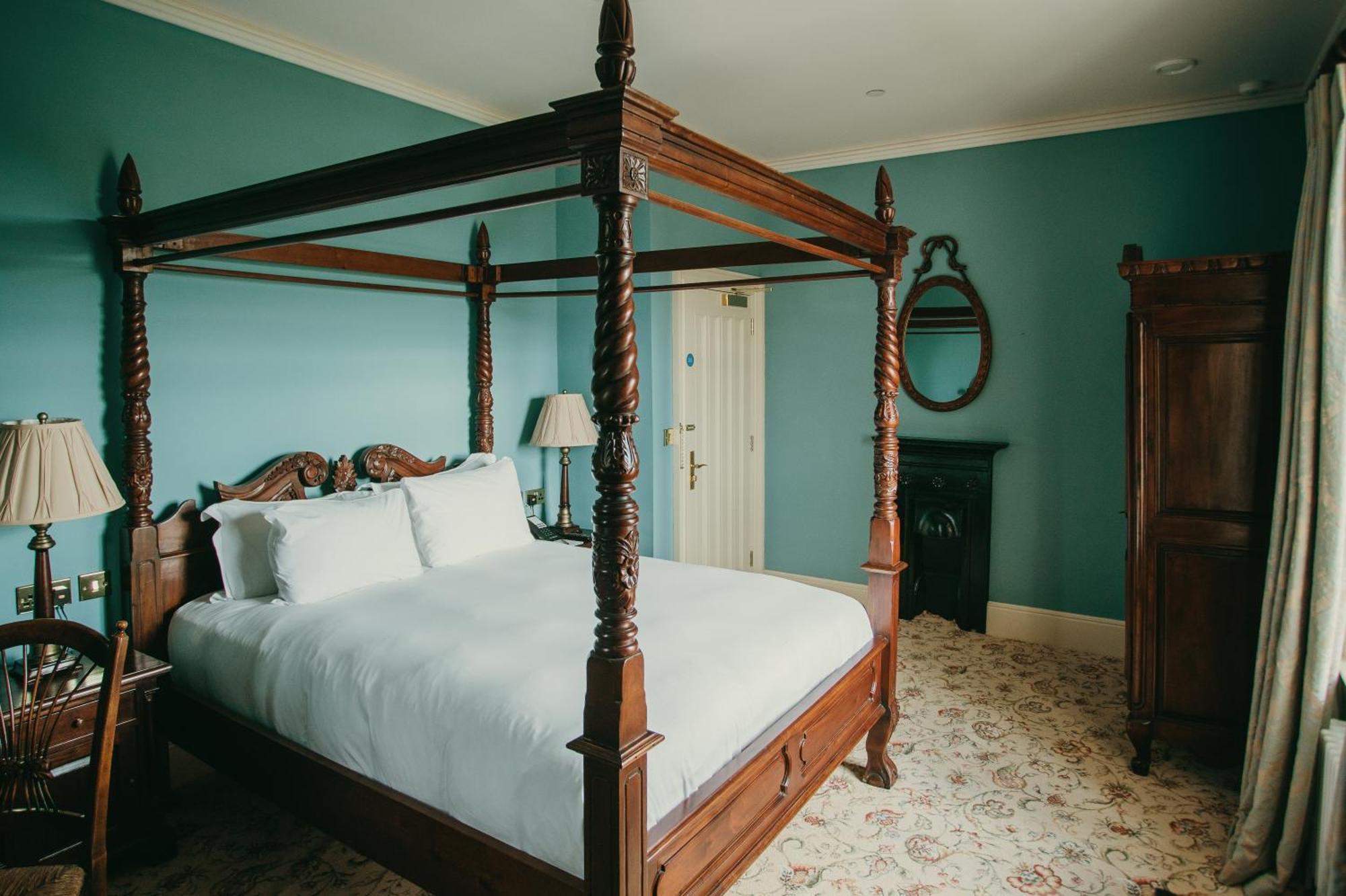 Killeavy Castle Estate Hotel Meigh Екстериор снимка